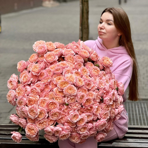 Luxurious bouquet of 51 branches of Juliet spray peony roses «Paradise Glow»