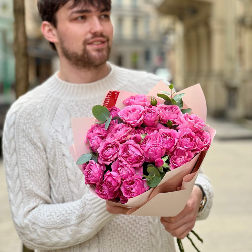 5 branches of Juliet spray peony roses in a bouquet «Raspberry Treat»