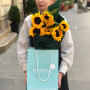 Букет из 7 подсолнухов «Солнечная неделя»