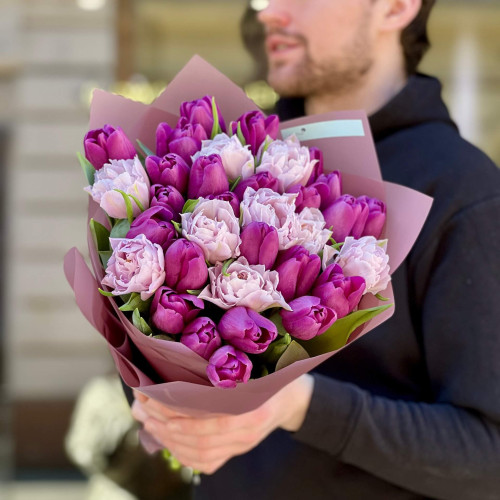 Lilac mix of classic and peony-shaped tulips «Lavender Dawn»