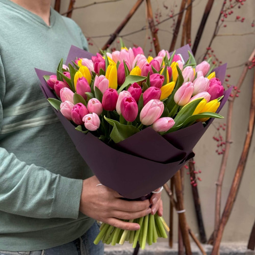 65 тюльпанов в букете «Тюльпановая роскошь»