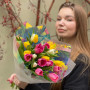 19 яскравих тюльпанів у букеті «Веселковий туман»