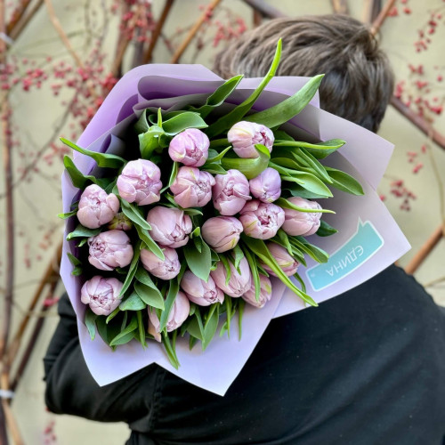 19 тюльпанів у букеті «Фіалкові діаманти»