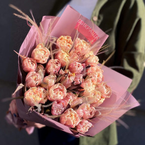 Букет з тюльпанів «Повітряний брауні»