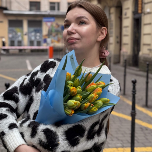 21 помаранчевий піоновидний тюльпан у букеті «Свіжі апельсинки»