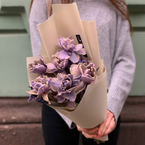 Букет из 11 тюльпанов «Необычный цветок»