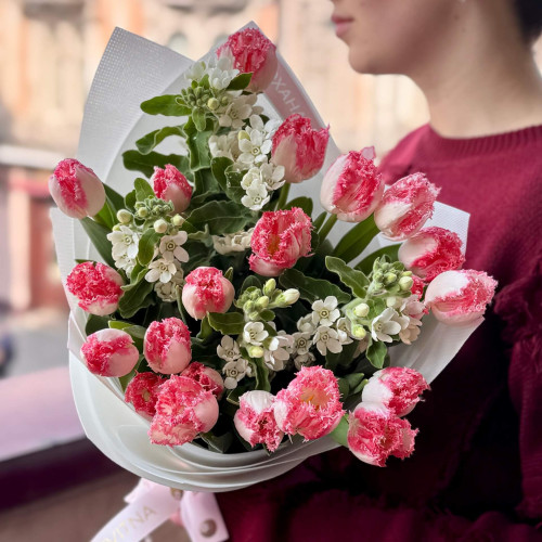 Яскравий букет з бахромчастого тюльпану «Рожеві кучері»