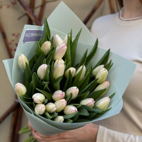 25 світлих тюльпанів у букеті «Зефірна ніжність»