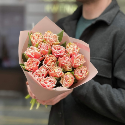 15 бахромчастих тюльпанів у букеті «Весела весна»