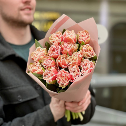 15 бахромчастих тюльпанів у букеті «Весела весна»