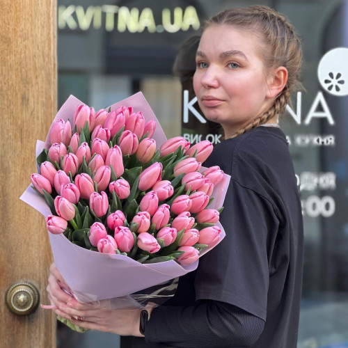 Букет із 51 класичного тюльпана «Рожева заграва»