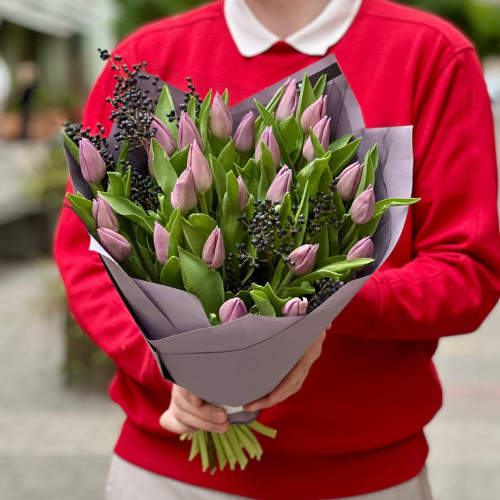 25 тюльпанів у букеті «Бузковий вечір»