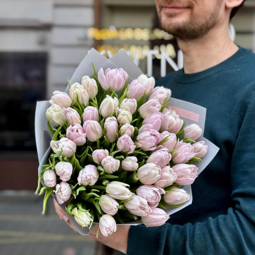 Букет із ніжно-бузкових тюльпанів «Пастельний дотик»