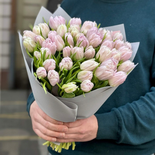 Букет із ніжно-бузкових тюльпанів «Пастельний дотик»