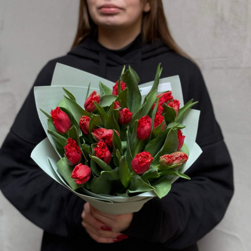 17 тюльпанів у букеті «Морозна весна»
