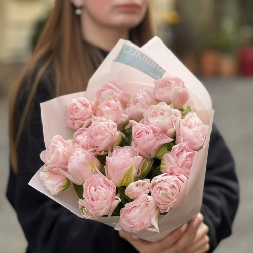 Чарівний букет із 17 ніжних тюльпанів «Рожеві перлинки»