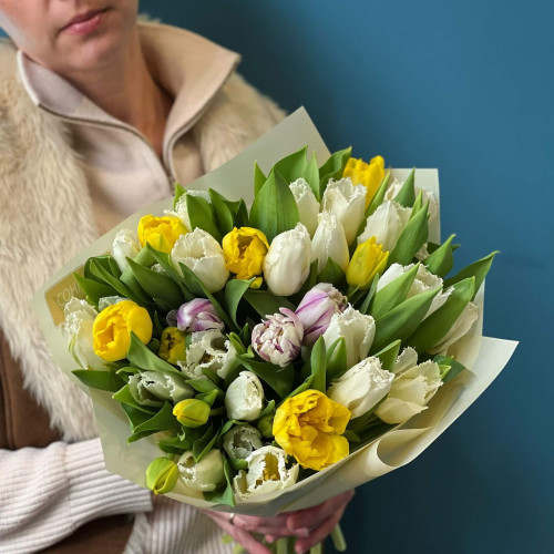 35 ніжно-пастельних тюльпанчиків