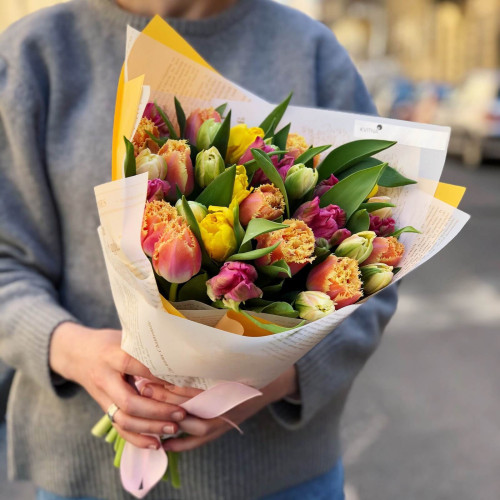 Мікс весняних тюльпанів