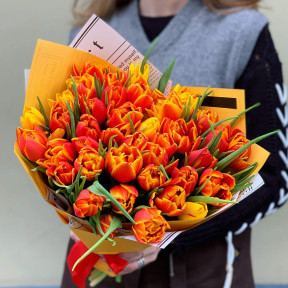 Букет з 39 піоновидних тюльпанів «Палаючий тюльпан»