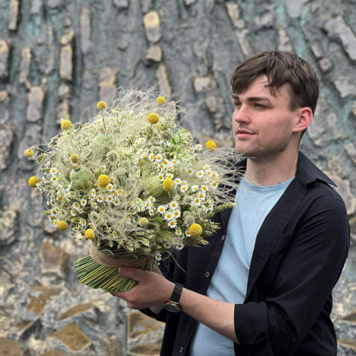 Квітковий сніп «Поведи мене, де зорі цілувались»