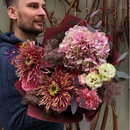 Пухнастий романтичний букет «Барокова розкіш»