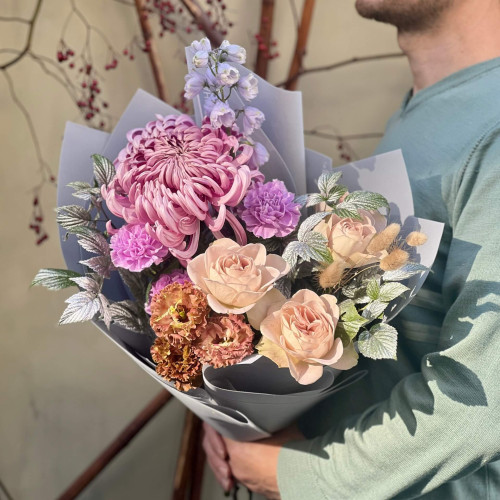 Пастельний букет з хризантемою Vienna «Львівська осінь»