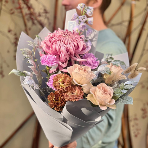 Пастельний букет з хризантемою Vienna «Львівська осінь»