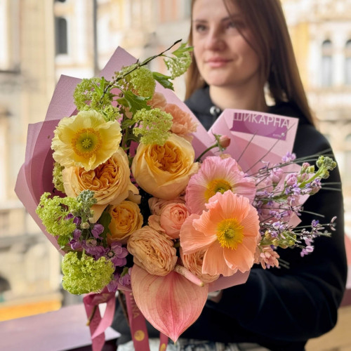 Яскравий букет з маками «Пробудження весни»