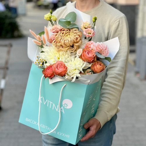 Букет «Молочний персик»