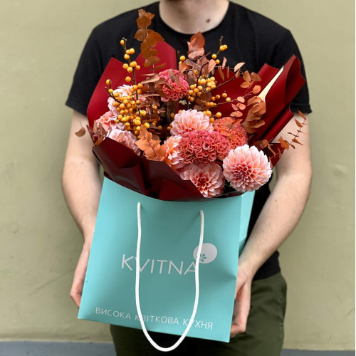 Букет «Рубиновое золото»