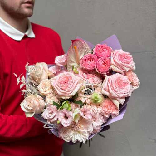 Вишуканий букет з антуріумом «Солоденька!»