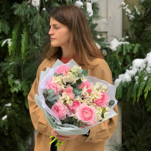 Букет «Весенний ранункулюс»