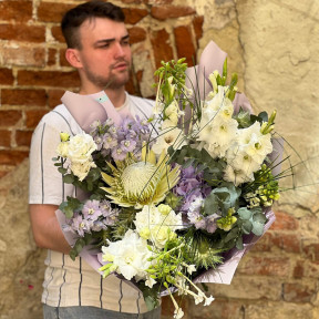 Розкішний букет з протеєю «Мальовничий Тенеріфе»