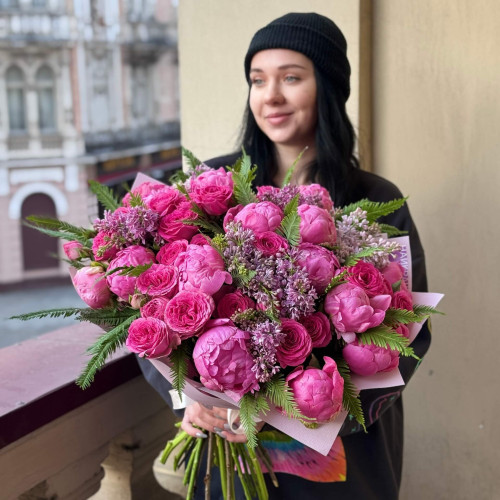Exquisite bright bouquet with Dinner Plate peonies «Mavka in Love»