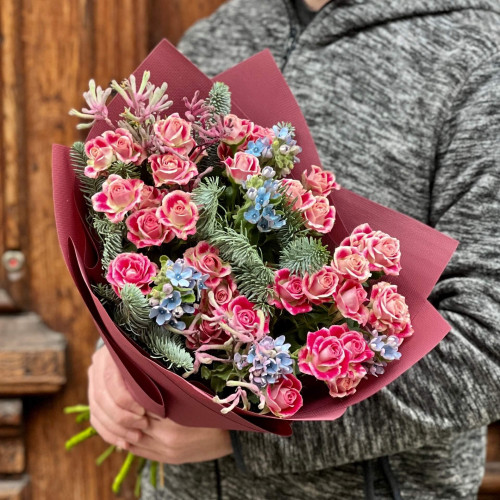 Букет «Вишнёвый поцелуй»