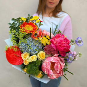Букет «Яскравий сад»