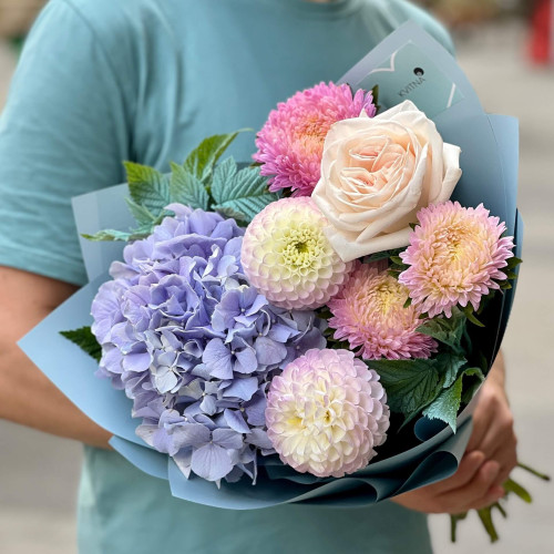 Ніжний акварельний букет «Вечірня пастель»