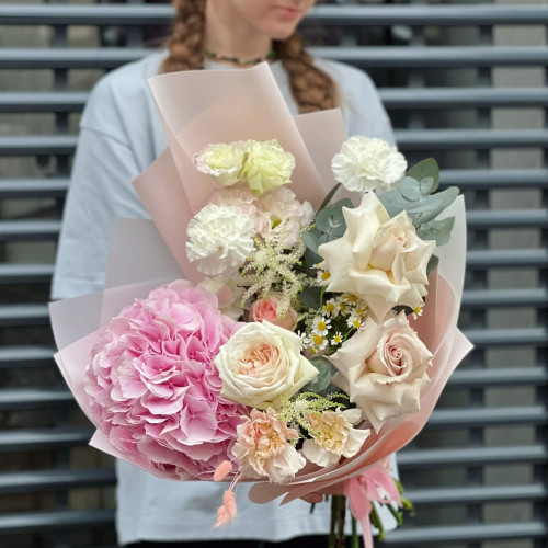 Bouquet «Delicate petal»