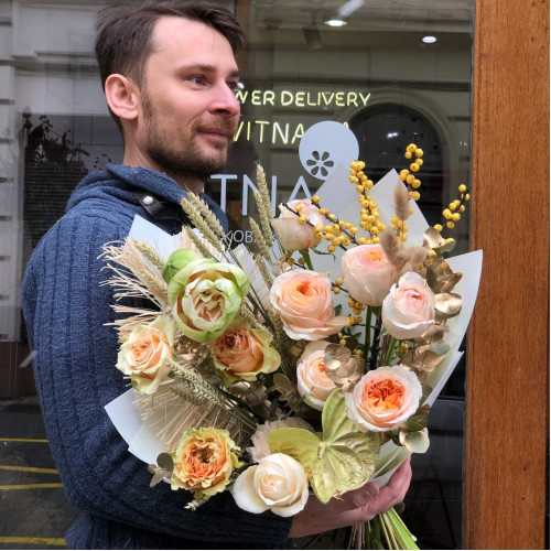 Повітряний букет у теплих відтінках «Сонячне місто»