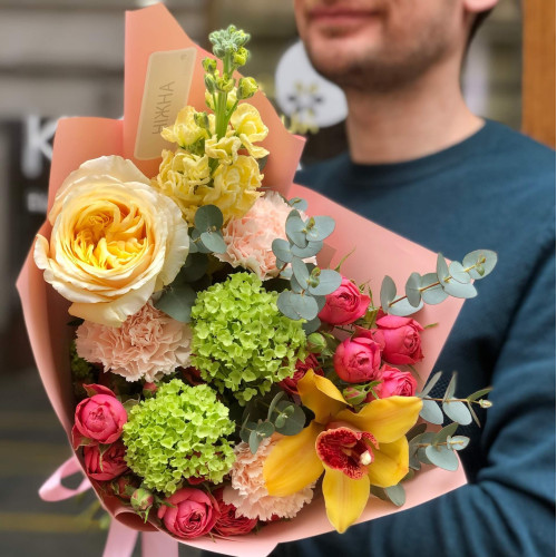 Кольоровий милий букет «Несподіваний комплімент»