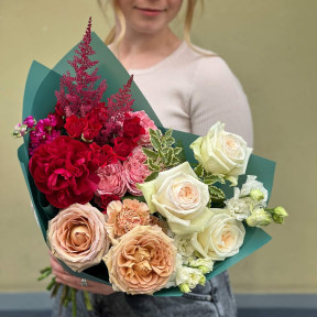 Букет «Світло-червоний»