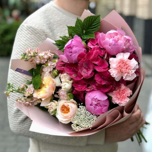 Соковитий літній букет «Малинова нотка»