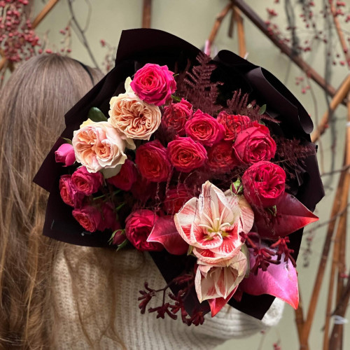 Яскравий пристрасний букет «Любов для Анни»