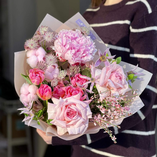 Pink fragrant bouquet with peony roses and peonies «Gentle Tetyanka»