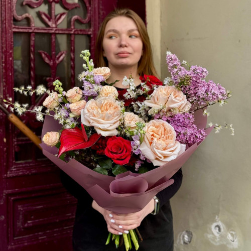 Розкішний барвистий букет «Бузкове танго»