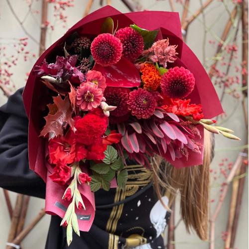 Палкий осінній букет «Гранатова любов»