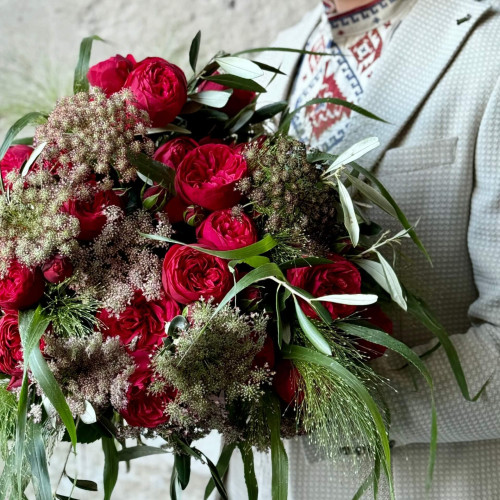 Фантастичний букет з кущової піоновидної троянди Piano «Секрет кохання»