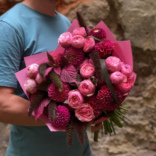Загадковий малиновий букет «Містичне натхнення»