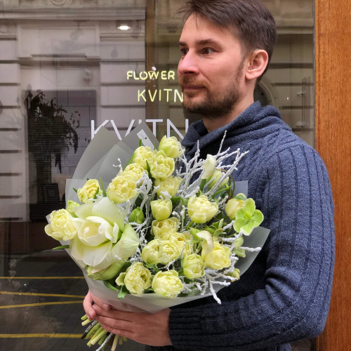 Світлий букет у лаймовому кольорі «Свіжий цитрус»