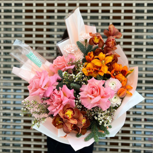 Букет «Мандарины с корицей»